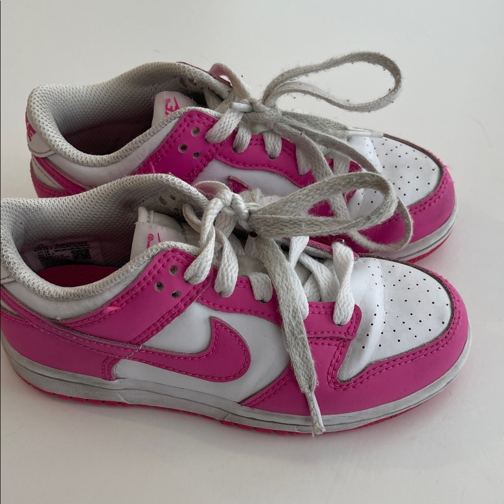 Nike Kids Dunks Sneakers in White and Hot Pink
